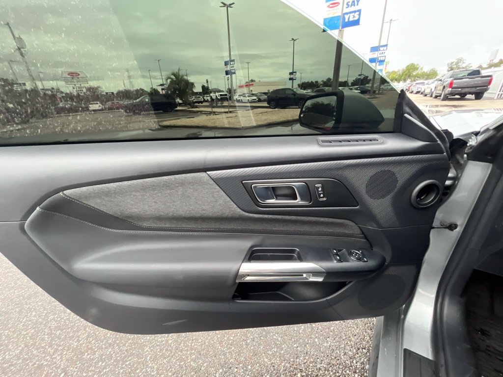 Used 2026 Ford Mustang Coupe RWD image 10