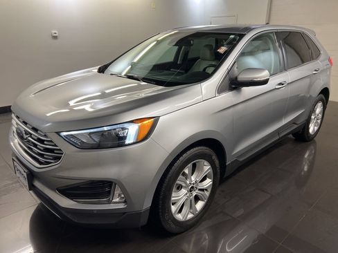 Used 2024 Ford Edge Titanium AWD/4WD image 3
