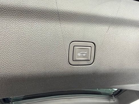 Used 2026 GMC Yukon Elevation w/ LPO, Floor Liner Package AWD/4WD image 9