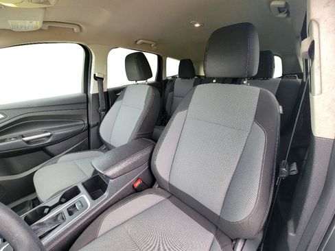 Used 2017 Ford Escape SE FWD image 11