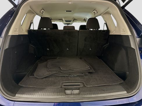 Used 2025 Nissan Rogue SV AWD/4WD image 29