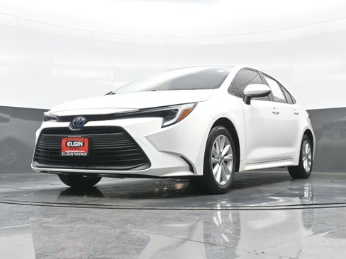 Used 2023 Toyota Corolla LE image 27