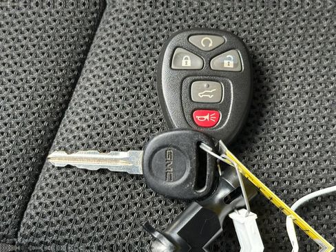 Used 2023 Chevrolet Colorado LT AWD/4WD image 39