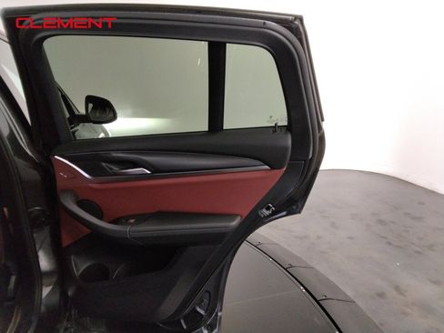 Used 2023 BMW X4 xDrive30i image 33