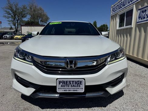 Used 2016 Honda Accord Sport image 2