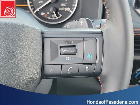 Used 2025 Nissan Rogue SV image 12