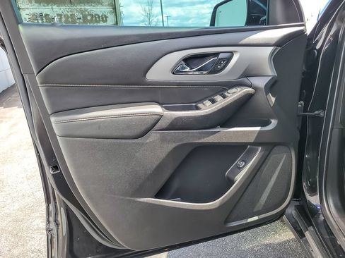 Used 2020 Chevrolet Traverse LT w/ LPO, Floor Liner Package AWD/4WD image 15