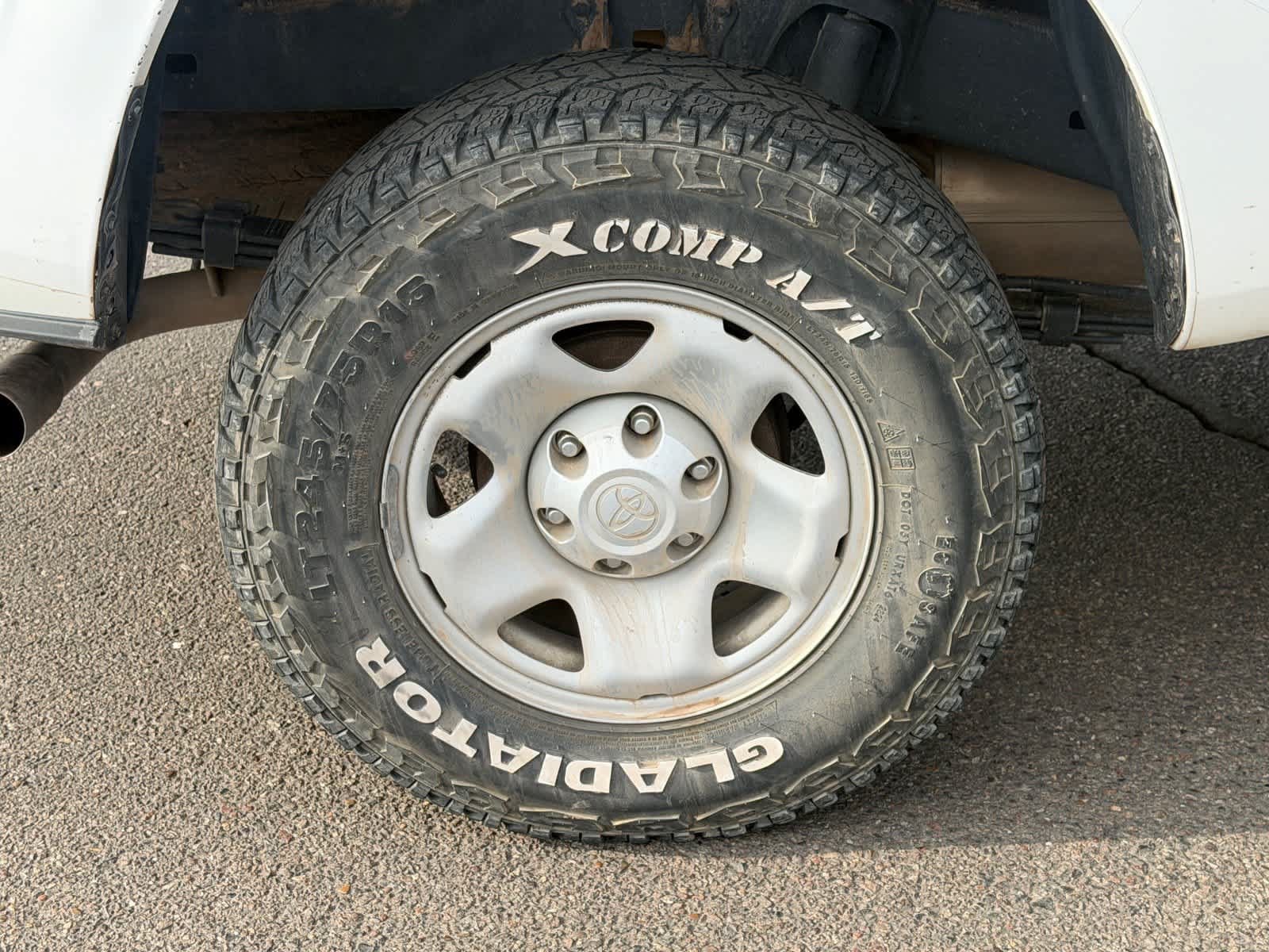 Used 2016 Toyota Tacoma SR5 w/ Towing Package AWD/4WD image 6