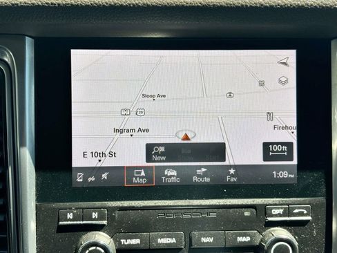 Used 2017 Porsche Macan image 26