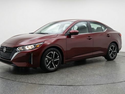 Used 2025 Nissan Sentra SV FWD image 3
