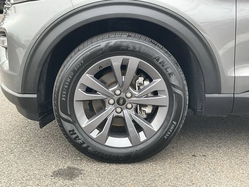 Used 2023 Ford Explorer XLT w/ Equipment Group 202A image 21