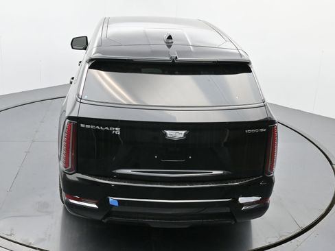 New 2025 Cadillac Escalade IQ Sport 2 image 25
