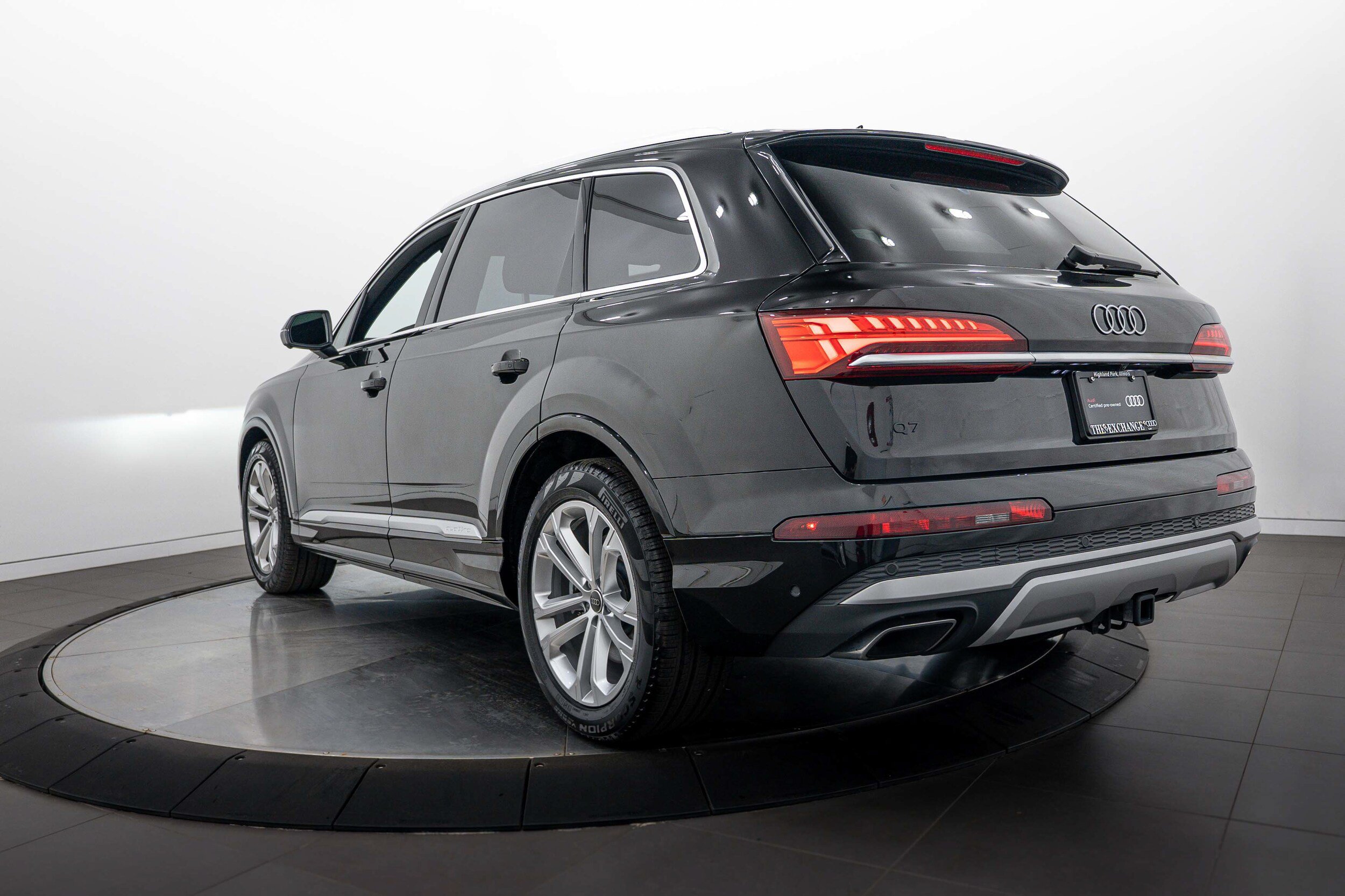 Certified 2025 Audi Q7 3.0T Prestige w/ Prestige Package AWD/4WD image 5