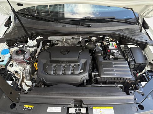 Used 2023 Volkswagen Tiguan SE w/ Panoramic Sunroof Package FWD image 26