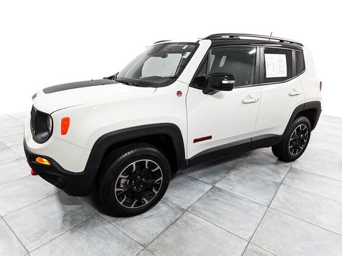 Used 2023 Jeep Renegade Trailhawk AWD/4WD image 4