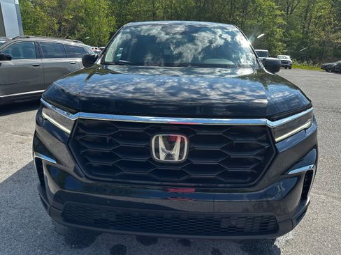 Used 2023 Honda Pilot LX image 5