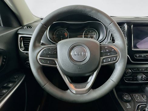 Used 2021 Jeep Cherokee Limited image 18