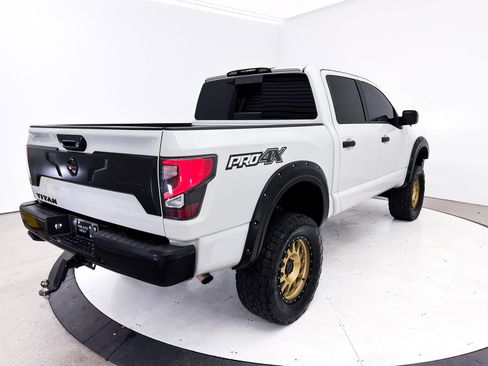 Used 2020 Nissan Titan PRO-4X w/ Pro-4x Convenience Package image 18