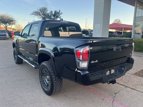 Used 2020 Toyota Tacoma Limited image 6