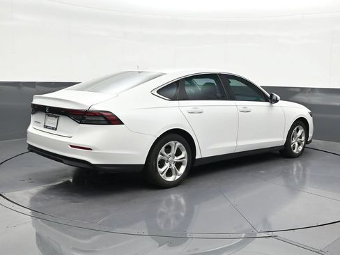 Used 2023 Honda Accord LX image 5