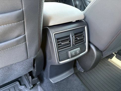 Certified 2022 Subaru Forester Premium AWD/4WD image 32