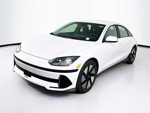 Used 2024 Hyundai Ioniq 6 SE image 3