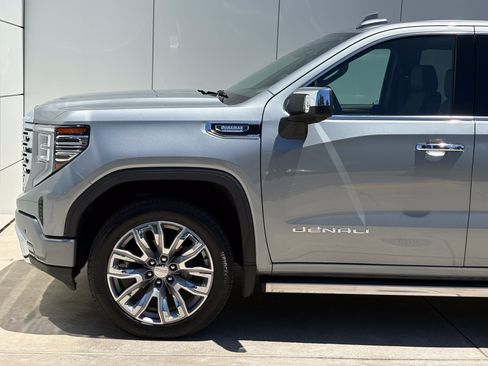 Used 2026 GMC Sierra 1500 Denali AWD/4WD image 5