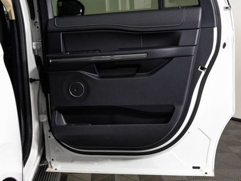 Used 2024 Ford Expedition Max XLT image 37