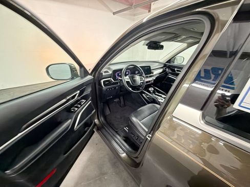 Used 2024 Kia Telluride S w/ S Sunroof Package FWD image 10