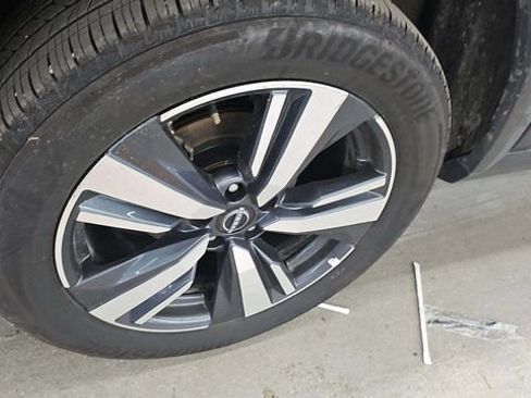 Used 2026 Nissan Rogue SL AWD/4WD image 17