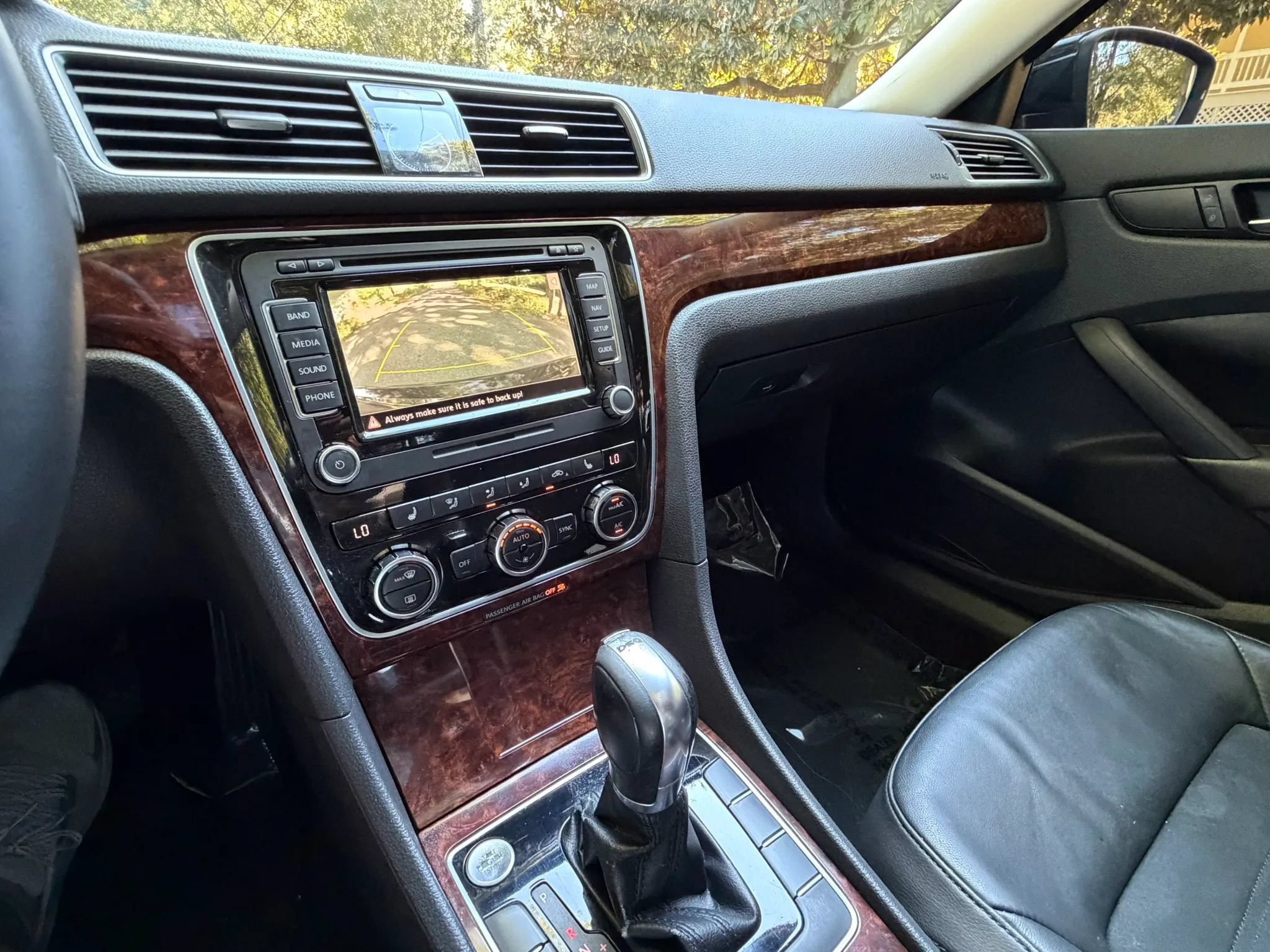 Used 2013 Volkswagen Passat TDI SEL Premium FWD image 21