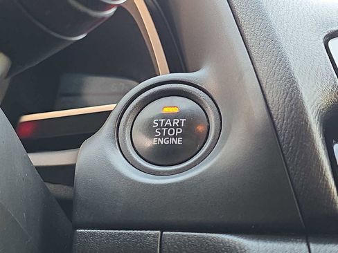 Used 2016 MAZDA MAZDA3 i Touring image 24