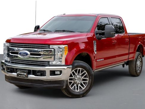 Used 2017 Ford F250 Lariat w/ Lariat Ultimate Package AWD/4WD image 4