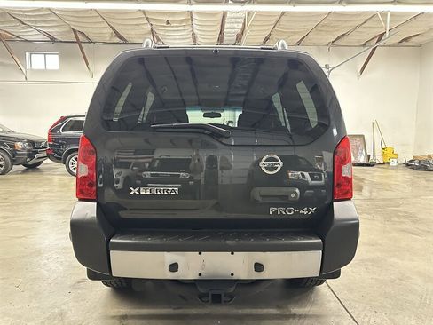 Used 2012 Nissan Xterra PRO-4X AWD/4WD image 4