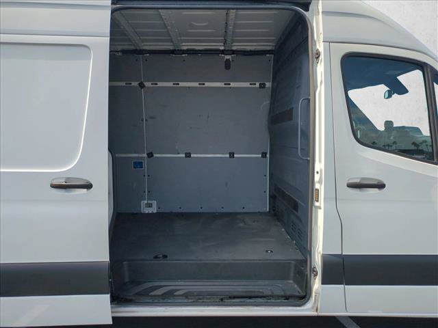 Used 2021 Mercedes-Benz Sprinter 2500 image 17