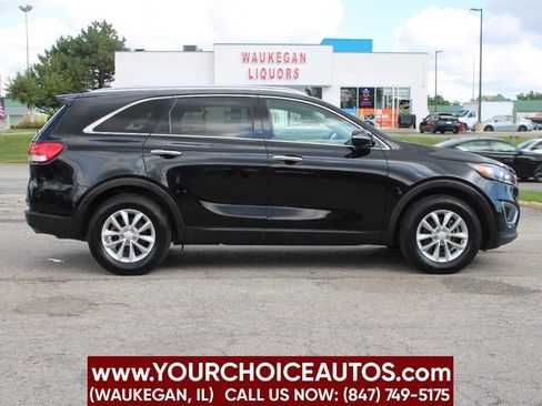 Used 2018 Kia Sorento FWD image 4