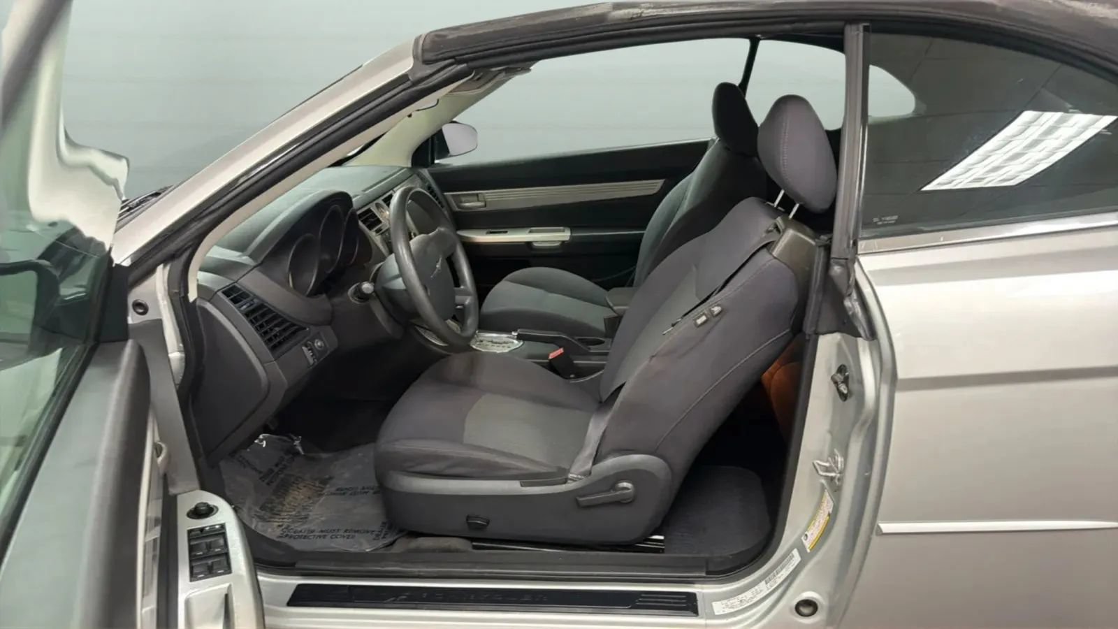 Used 2009 Chrysler Sebring LX w/ Convenience Group FWD image 19