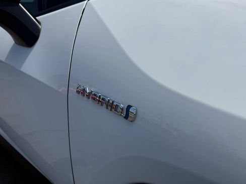 Used 2021 Toyota RAV4 LE AWD/4WD image 38