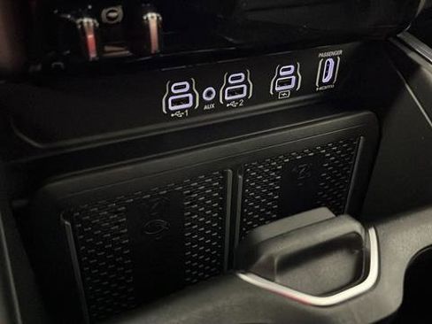 New 2026 RAM 1500 Laramie w/ Night Edition AWD/4WD image 32