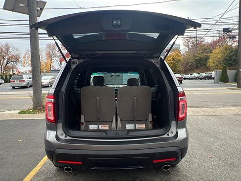 Used 2014 Ford Explorer XLT image 9