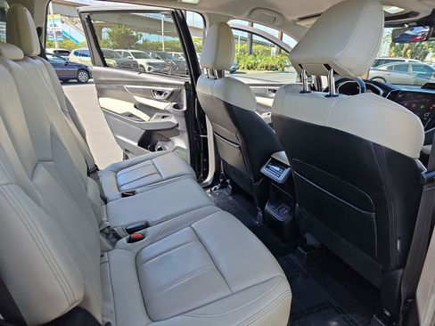 Used 2023 Subaru Ascent Limited image 11