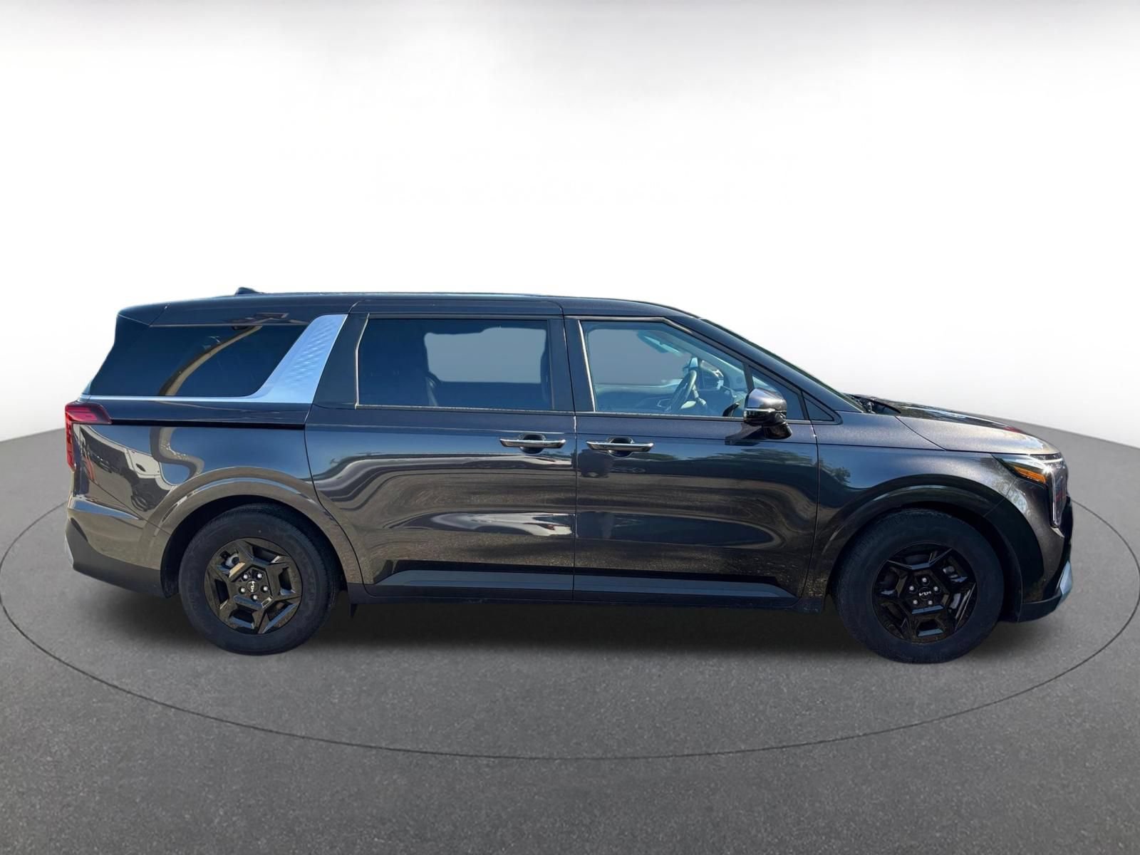 Used 2026 Kia Carnival FWD image 14
