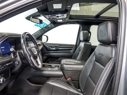Certified 2022 GMC Yukon XL Denali AWD/4WD image 13