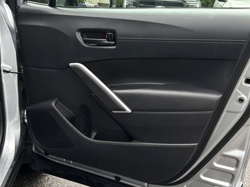 Used 2025 Toyota Corolla Cross AWD Hybrid image 12