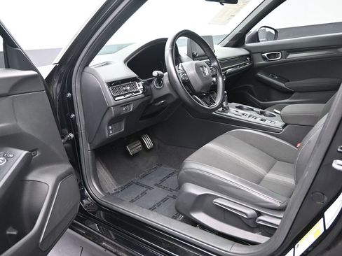 Used 2023 Honda Civic Sport image 13