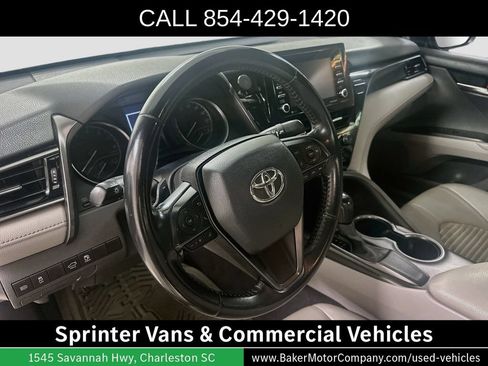 Used 2021 Toyota Camry SE FWD image 4