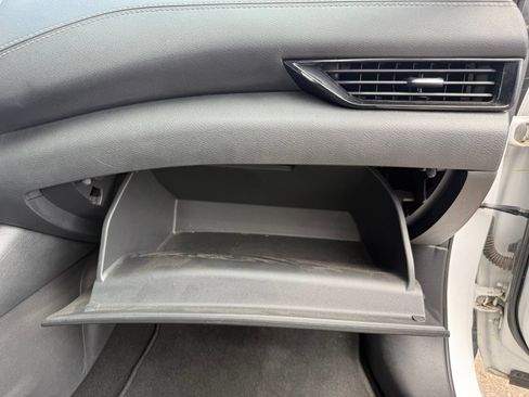 Used 2024 Nissan Sentra SV FWD image 26