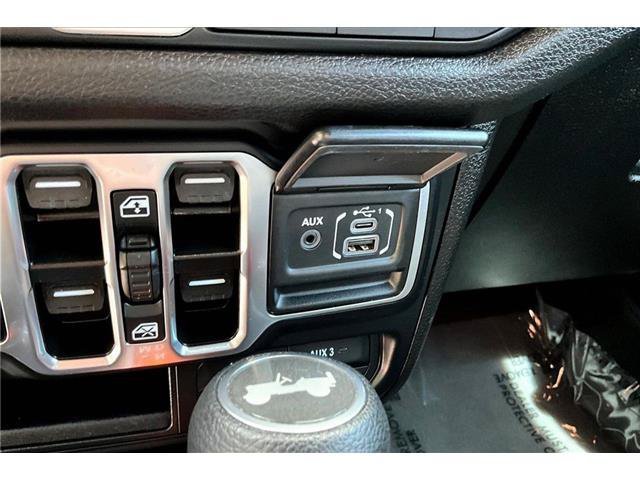 Used 2025 Jeep Wrangler Unlimited Sport AWD/4WD image 18