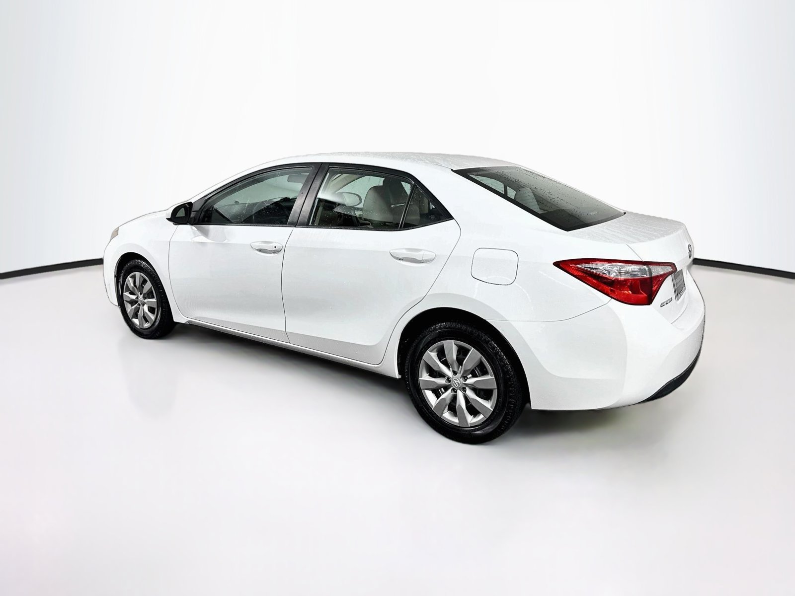 Used 2014 Toyota Corolla LE FWD image 5