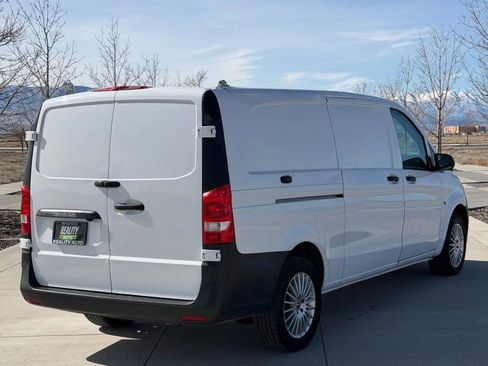 Used 2021 Mercedes-Benz Metris image 8